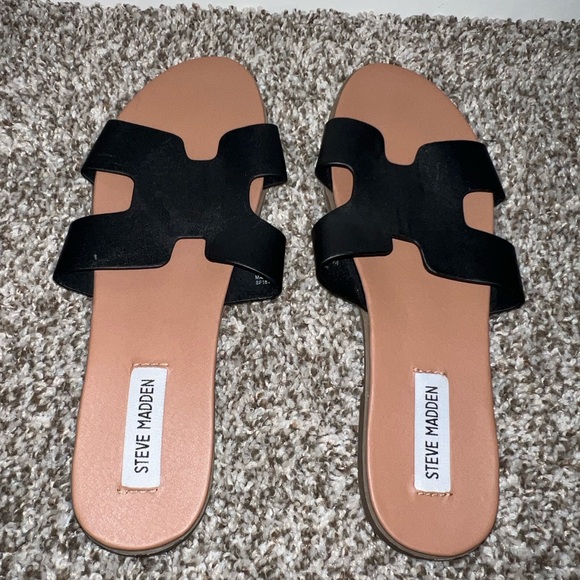 Steve Madden Black Leather Slide Sandals - Picture 2 of 3